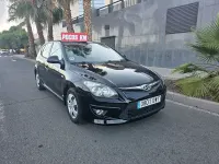 Usado Hyundai i30 Classic 90 CV (66 kW) 2010 Negro Berlina