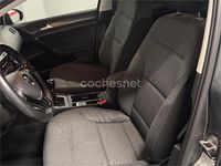 Usado VW Golf VII Advance 130 CV (95 kW) 2019 Gris / plata Familiar