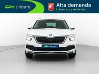 Usado Skoda Kamiq Ambition 110 CV (80 kW) 2022 Blanco SUV