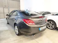 Usado Opel Insignia Cosmo 130 CV (95 kW) 2009 Gris / plata Berlina