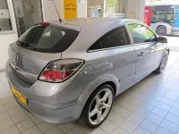 Usado Opel Astra GTC Sport 170 CV (125 kW) 2005 Gris / plata Berlina