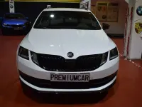Usado Skoda Octavia Style 150 CV (110 kW) 2020 Blanco Familiar