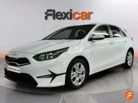 Usado Kia Ceed 136 CV (100 kW) 2023 Blanco Utilitario