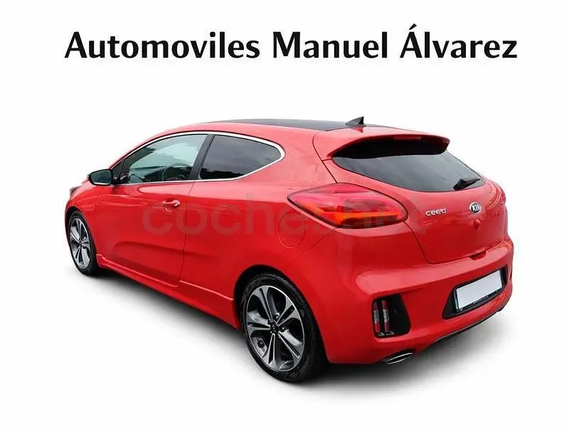 Käytetty Kia ProCeed 120 HP (88 kW) 2017 Punainen Viistoperä