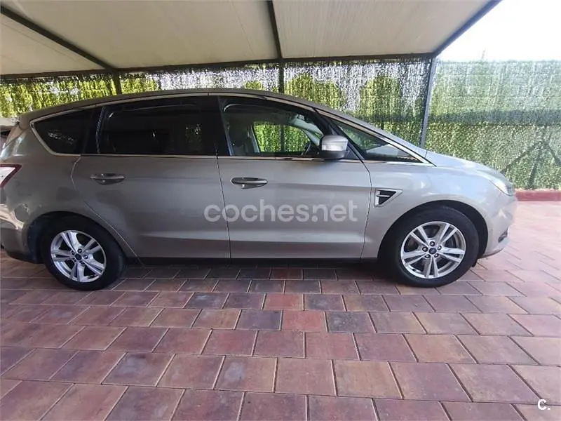 Używany Ford S-MAX Titanium 150 KM (110 kW) 2016 Beżowy Minivan