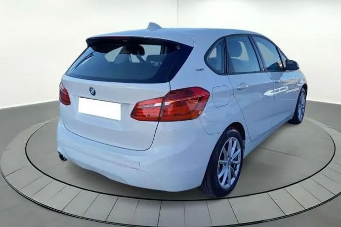 Usado BMW 225 iPerformance 220 HP (161 kW) 2018 Branco Monovolume