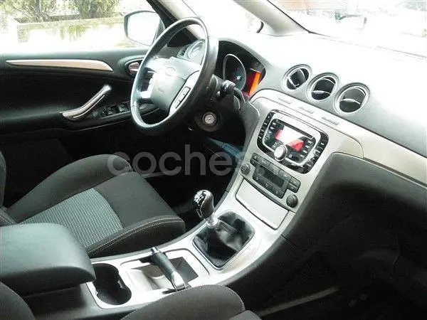 Używany Ford S-MAX Trend 115 KM (84 kW) 2011 Szary Minivan