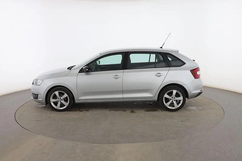 Usado Skoda Rapid Ambition 90 HP (66 kW) 2016 Cinzento Citadino