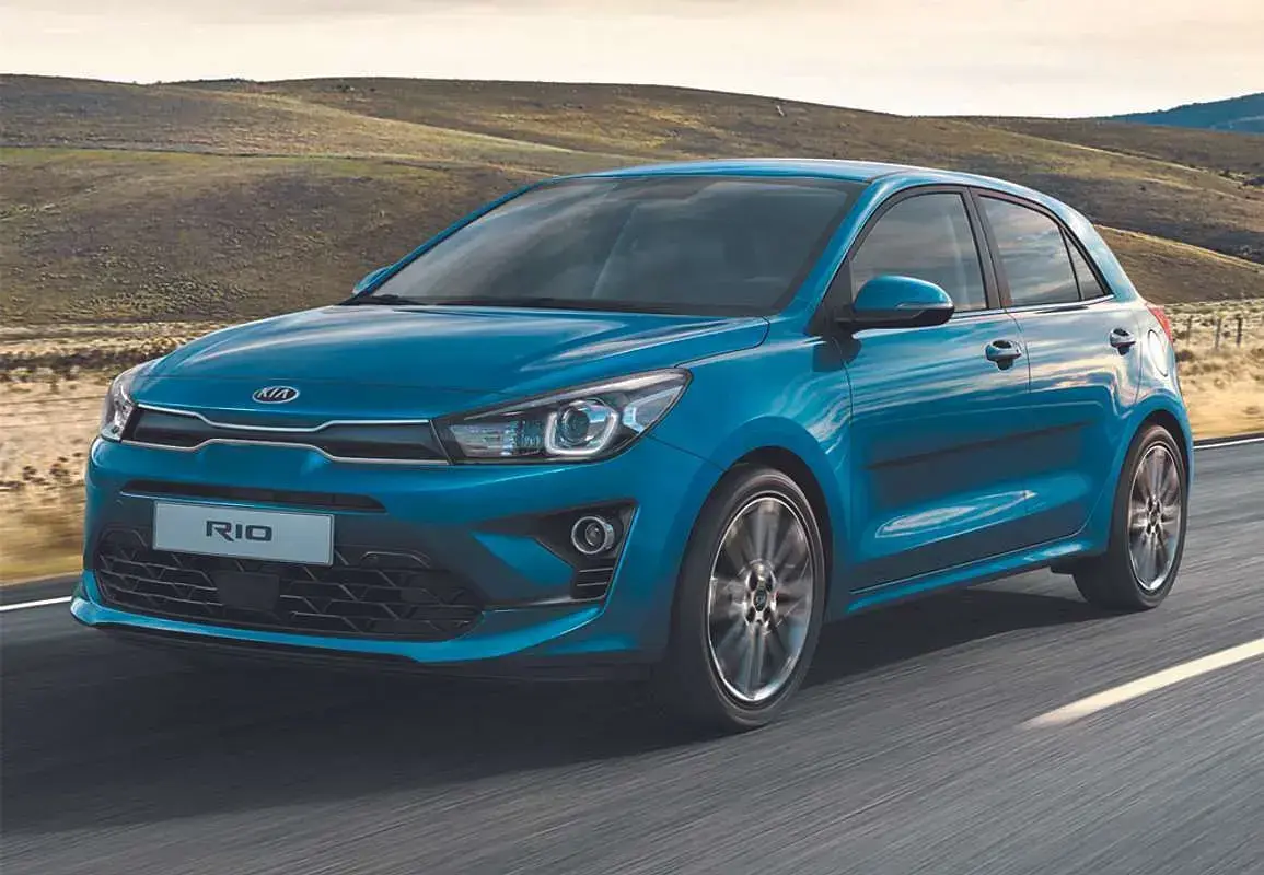 Usado Kia Rio 101 HP (74 kW) 2023 Branco Citadino