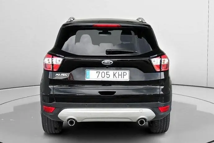 Begagnad Ford Kuga Titanium 121 HK (88 kW) 2018 Svart SUV