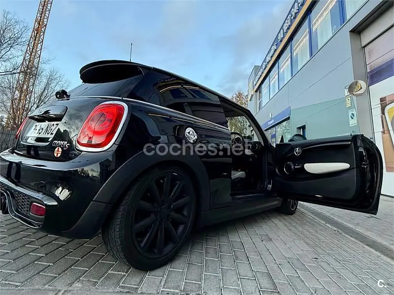 Käytetty Mini Cooper S 184 HP (135 kW) 2014 Musta Viistoperä
