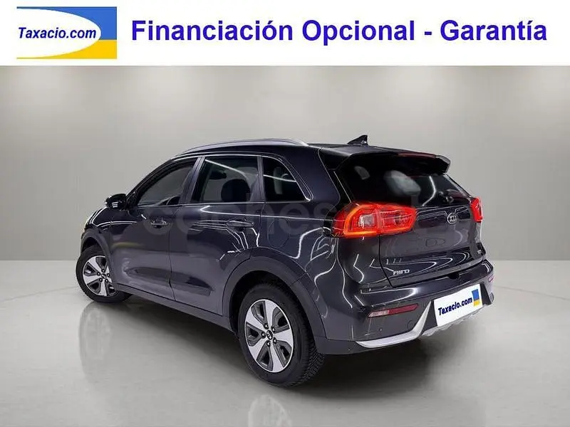Używany Kia Niro 141 KM (103 kW) 2017 Szary SUV