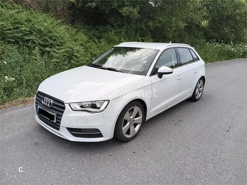 Usado Audi A3 Advanced 110 HP (80 kW) 2015 Branco Sedan
