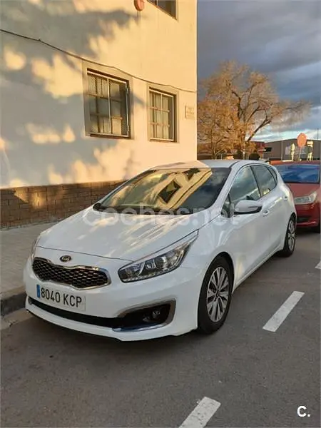 Occasion Kia Ceed 100 PK (73 kW) 2017 Wit Hatchback