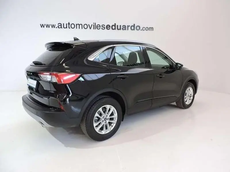 Używany Ford Kuga Titanium 226 KM (166 kW) 2022 Czarny SUV