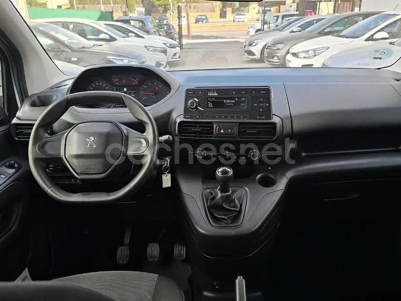 Gebraucht Peugeot Rifter Active 100 PS (73 kW) 2019 Weiß Van / Kleinbus
