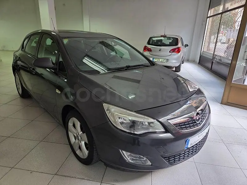 Brugt Opel Astra Selective 116 HK (85 kW) 2012 Grå Sedan