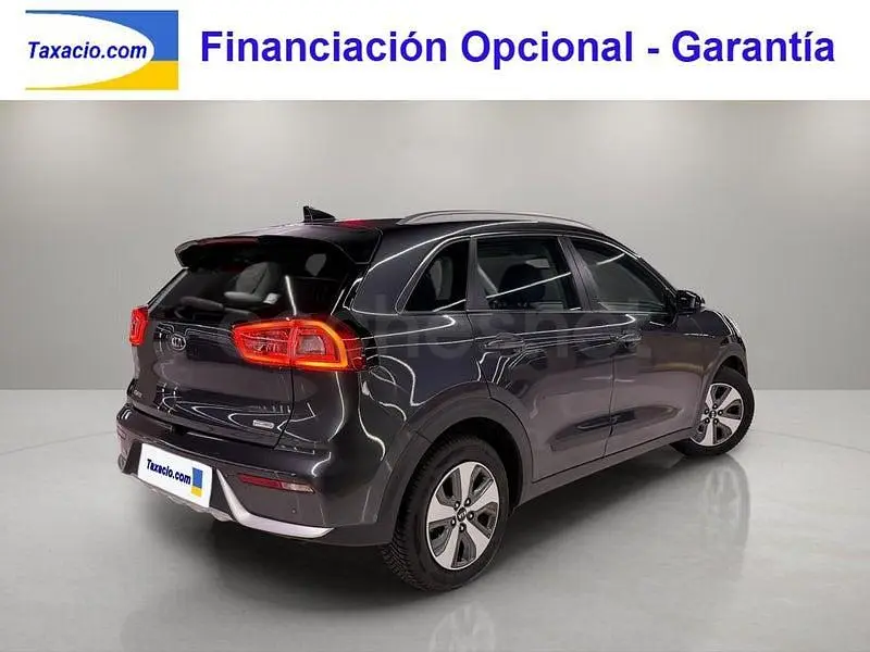 Używany Kia Niro 141 KM (103 kW) 2017 Szary SUV