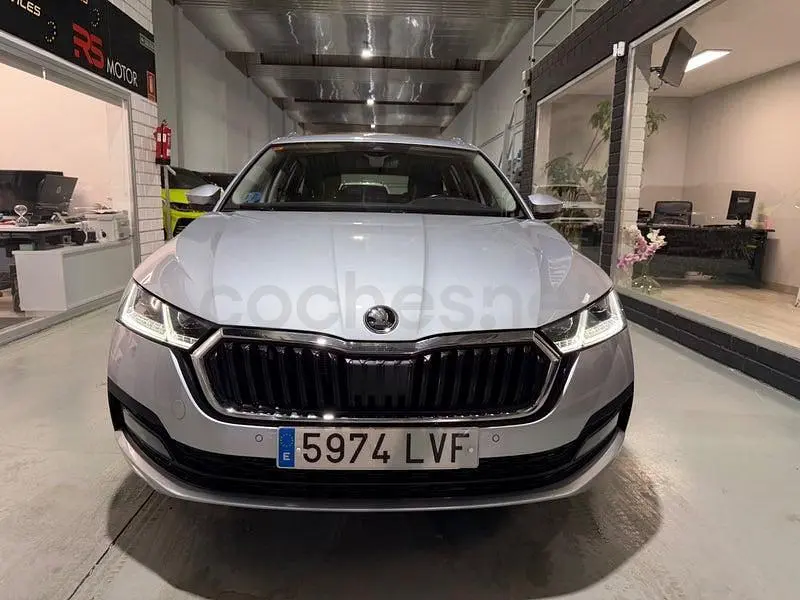 Occasion Skoda Octavia 150 ch (110 kW) 2022 Gris Break