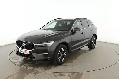 Używany Volvo XC60 Momentum 197 KM (144 kW) 2021 Szary SUV