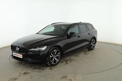 Käytetty Volvo V60 Plus 197 HP (144 kW) 2023 Musta Farmari