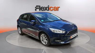 Occasion Ford Focus Trend 125 PK (91 kW) 2015 Blauw Sedan