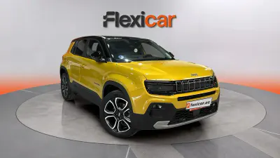 Usado Jeep Avenger EV 114 kW (156 CV) 2023 Amarillo SUV