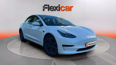 Używany Tesla Model 3 RWD 208 kW (283 KM) 2023 Biały Sedan/Limuzyna