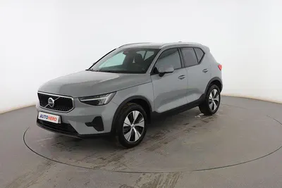 Używany Volvo XC40 Core 163 KM (119 kW) 2024 Szary SUV