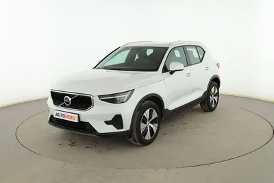 Używany Volvo XC40 Core 163 KM (119 kW) 2023 Biały SUV
