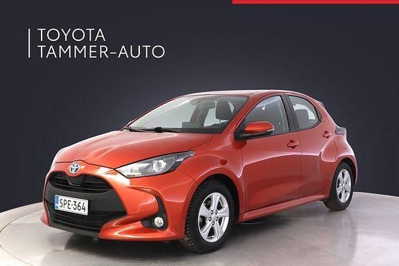 Oranssi Käytetty 2023 Toyota Yaris Business Edition Viistoperä | 19 880 € (Perustarjous) - Kuva 1/4
