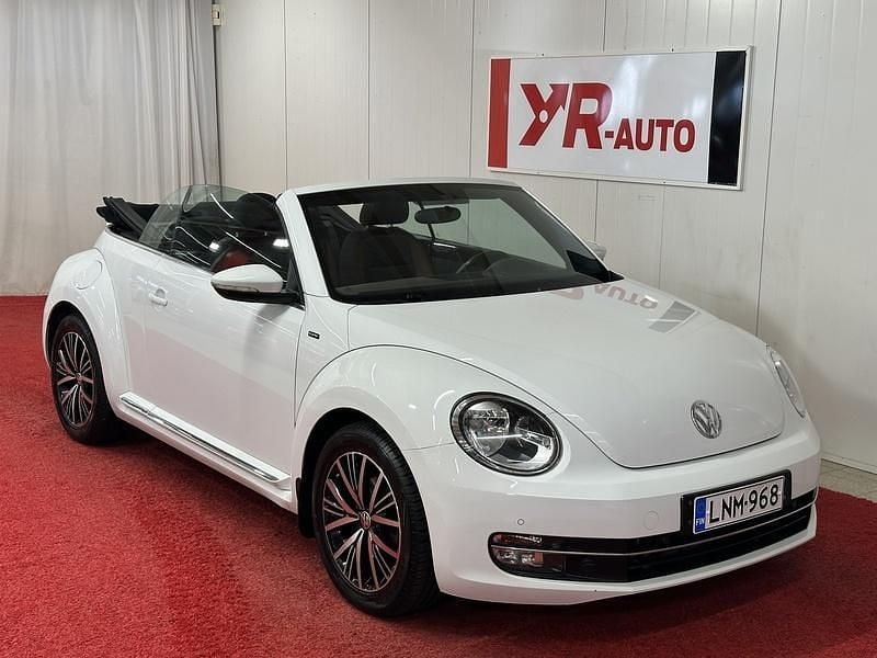 Käytetty VW Beetle Cabriolet Allstar 105 HP (77 kW) 2016 Avoauto