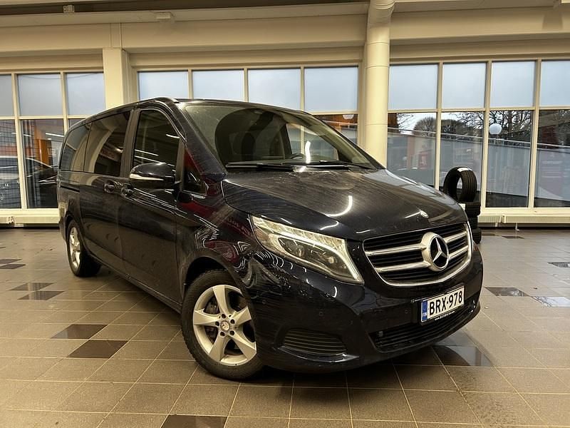 Käytetty 2014 Mercedes V220 Tila-auto | 39 800 € - Kuva 1/4