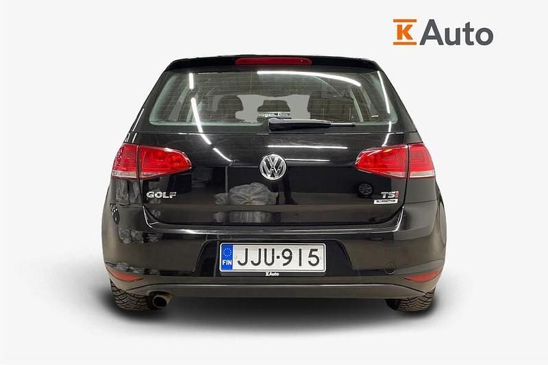 Käytetty VW Golf VII Comfortline 105 HP (77 kW) 2015 Viistoperä