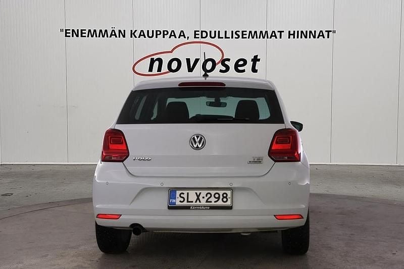 Käytetty VW Polo Comfortline 90 HP (66 kW) 2015 Valkoinen Viistoperä