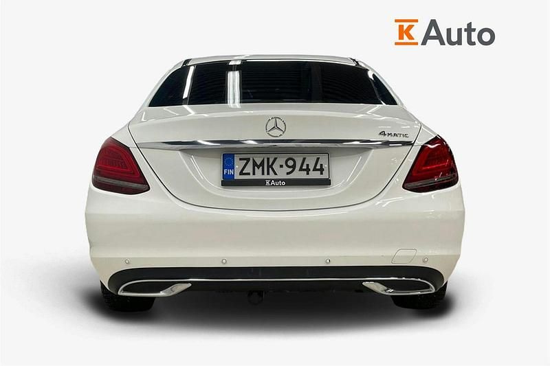 Käytetty Mercedes C200 Business 184 HP (135 kW) 2018 Valkoinen Sedan