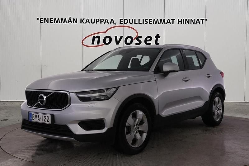 Käytetty Volvo XC40 Business Edition 150 HP (110 kW) 2018 Harmaa Katumaasturi