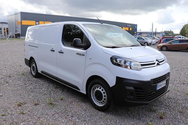 Käytetty Citroën e-Jumpy 136 kW (185 HP) 2023 Valkoinen Tila-auto