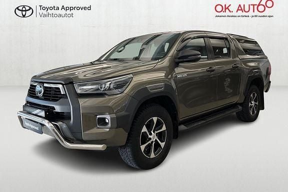 Käytetty Toyota HiLux 204 HP (150 kW) 2023 6x1 oxide bronze Nouto