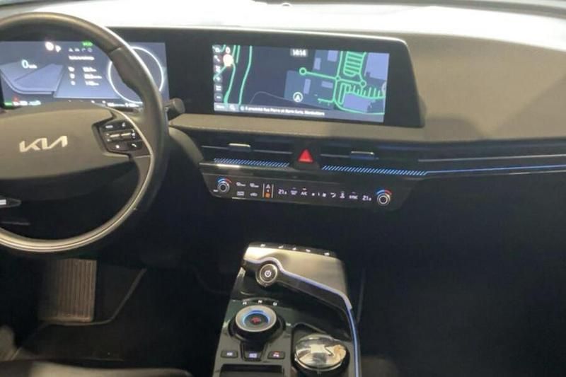 Käytetty Kia EV6 167 kW (228 HP) 2022 Katumaasturi