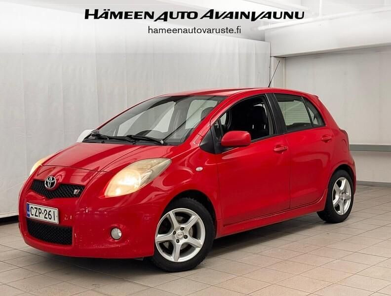 Punainen Käytetty 2007 Toyota Yaris Viistoperä | 3 900 € (Perustarjous) - Kuva 1/4