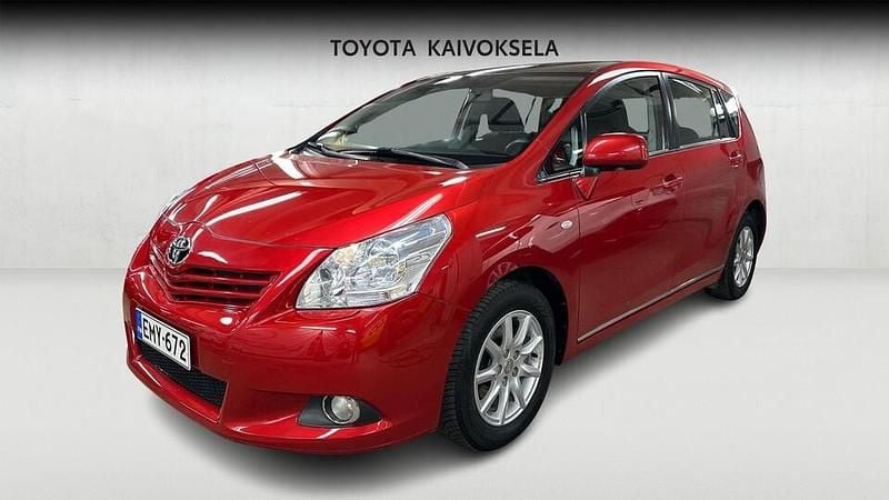 Punainen Käytetty 2011 Toyota Verso Edition Tila-auto | 16 490 € (Perustarjous) - Kuva 1/4