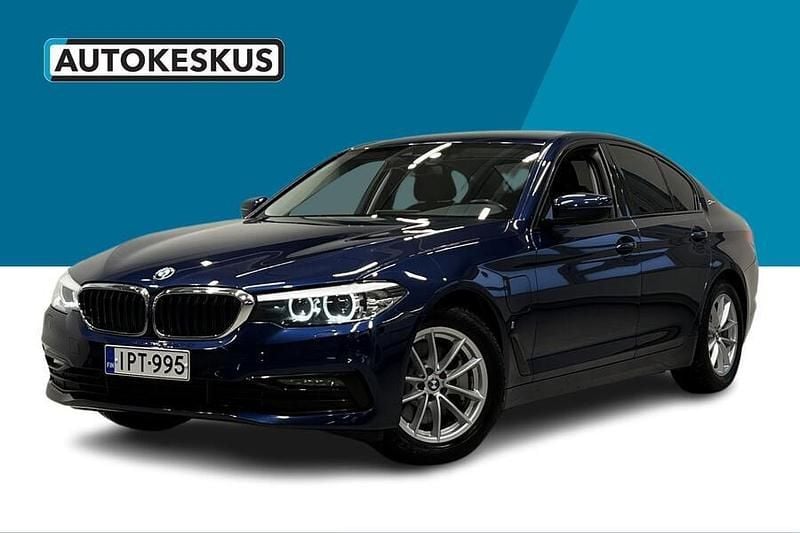 Sininen Käytetty 2019 BMW 530e Sport Line Sedan | 20 800 € (Perustarjous) - Kuva 1/4