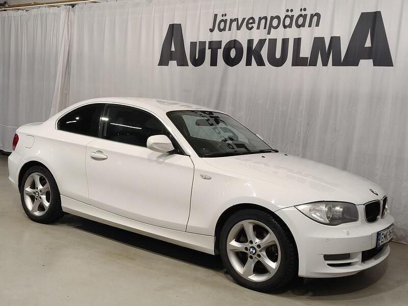 Käytetty BMW 120 Coupé 177 HP (130 kW) 2011 Valkoinen Coupe - kaksiovinen
