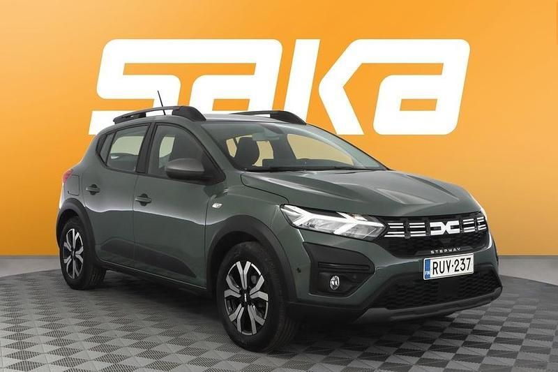 Käytetty 2023 Dacia Sandero Expression Viistoperä | 16 890 € (Perustarjous) - Kuva 1/3
