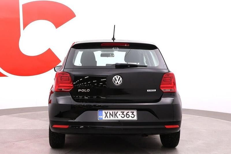 Käytetty VW Polo Trendline 75 HP (55 kW) 2014 Musta Viistoperä