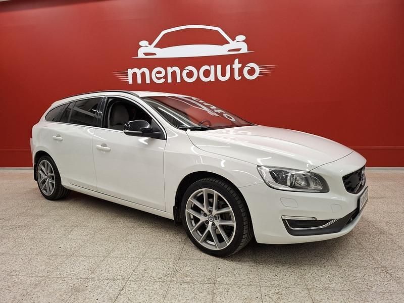 Käytetty Volvo V60 Momentum 181 HP (133 kW) 2015 Farmari