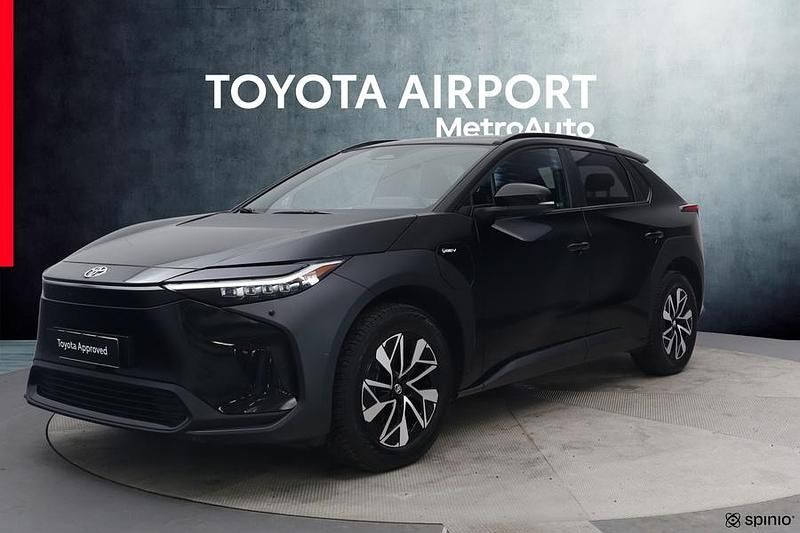 Käytetty Toyota bZ4X Edition 160 kW (218 HP) 2025 Musta Katumaasturi