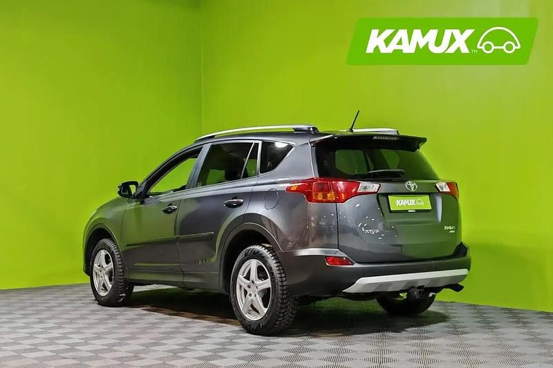 Käytetty Toyota RAV4 Active 152 HP (111 kW) 2015 Hopea / harmaa Katumaasturi