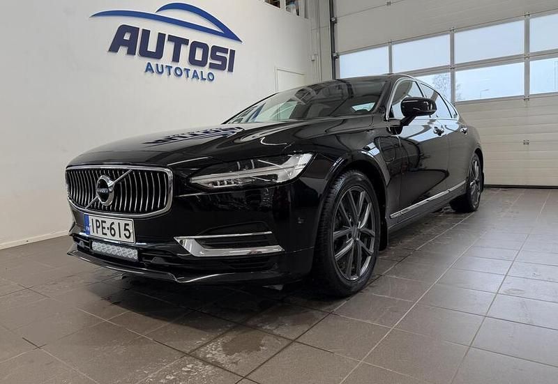 Käytetty Volvo S90 Inscription 320 HP (235 kW) 2018 Musta Sedan